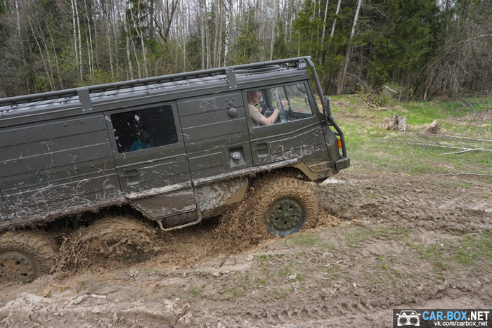 Steyr Daimler Puch Pinzgauer 712K